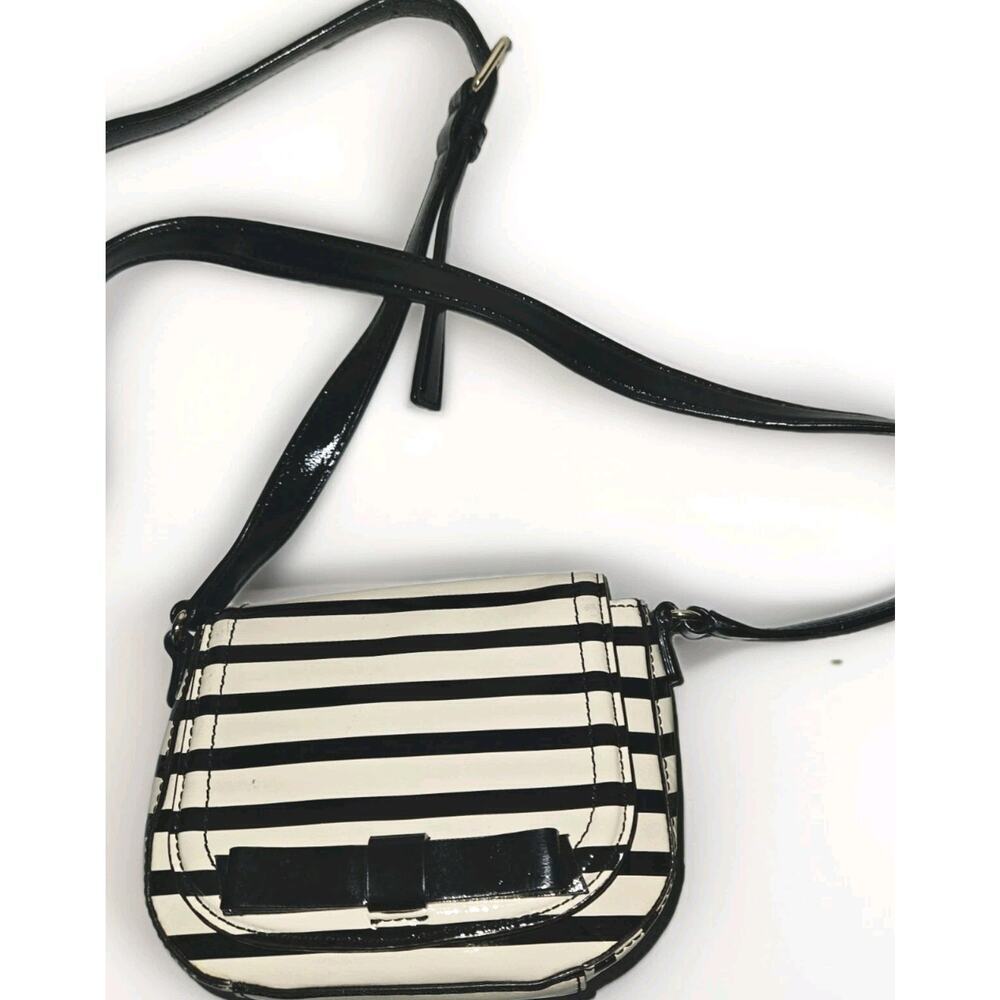 Kate Spade Chelsea Park Black Cream Striped Patent Leather Mini Crossbody 7x5x3 - Picture 4 of 13